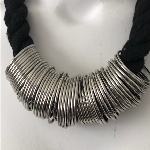 Cord statement necklace - Picture 2 of 3